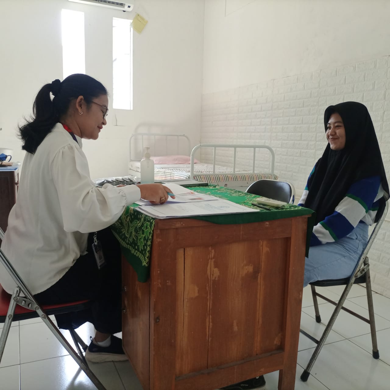Pelaksanaan Uji Kesehatan Gelombang.2 Stikes Rustida